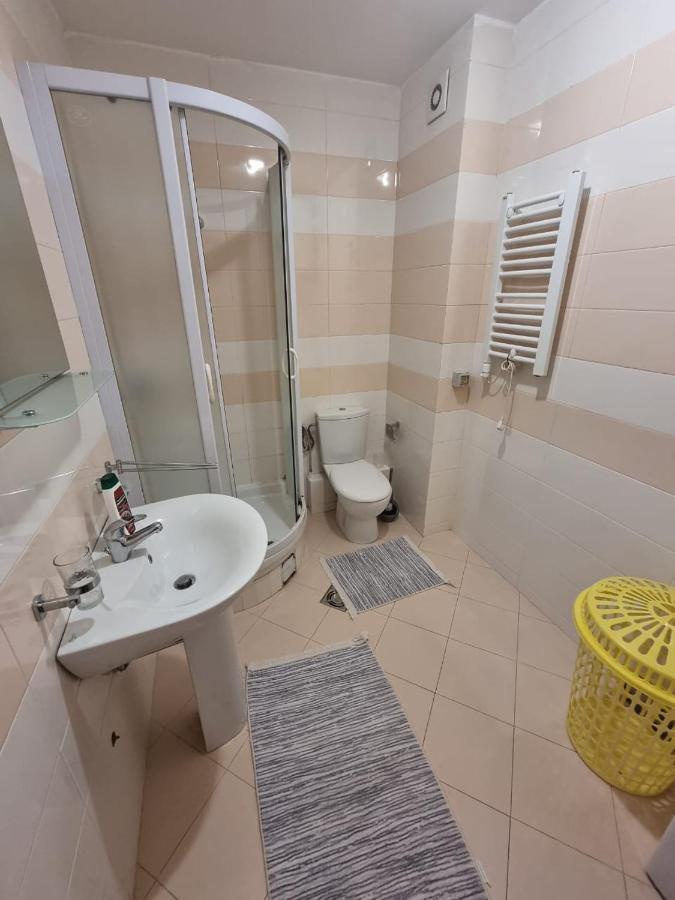 5 Star Apartment 포드고리차 외부 사진